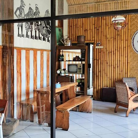 Latansa Homestay บันยูวังงี ภายนอก รูปภาพ